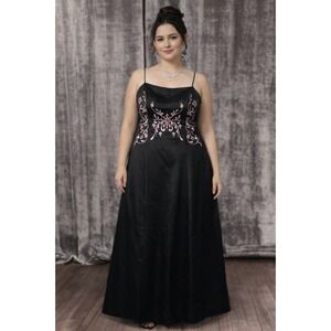 Vintage Y2K Blondie Nites Embroidered Spaghetti Strap Black/Pink Prom Dress-12